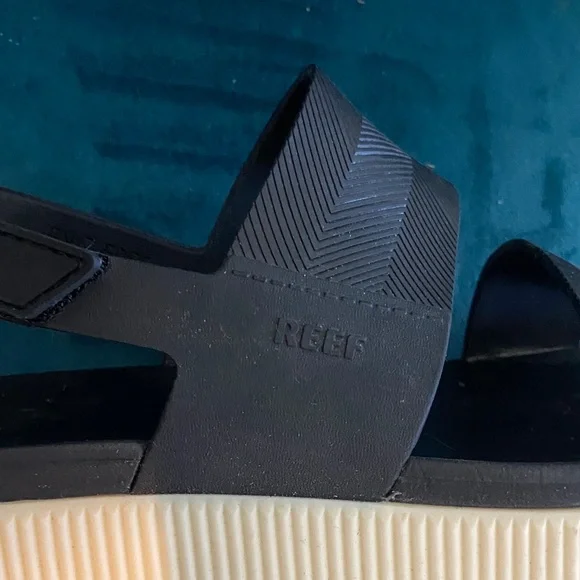 Reef Black and Cream Platform Sandals - Picture 5 of 5